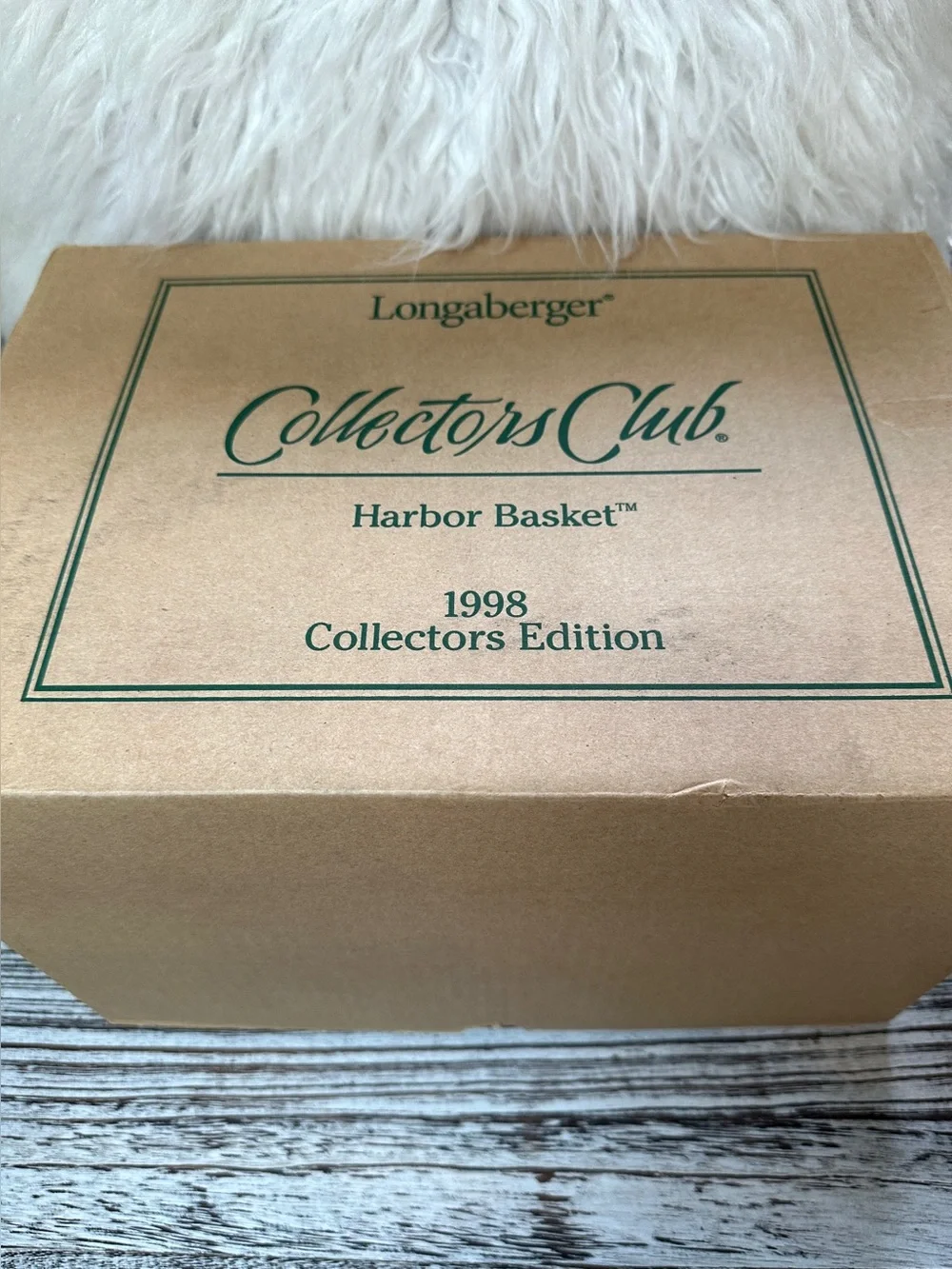 Longaberger Harbor Basket 1998 Collectors Edition w/ Wooden Lid - Original Box